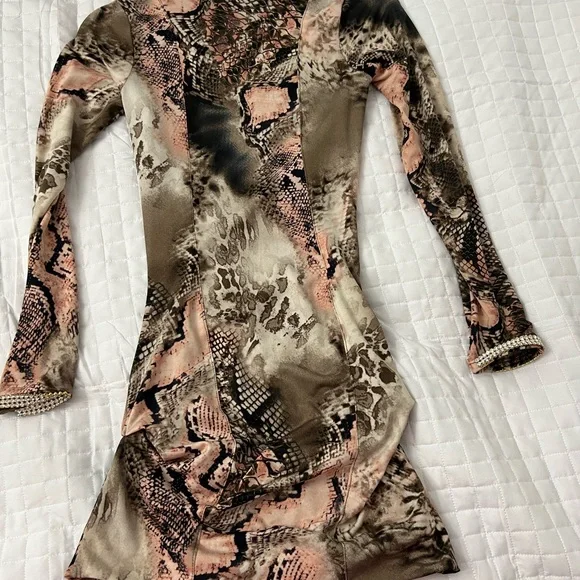 Vie Sauvage Long Sleeve Snake Print Dress - Picture 2 of 8